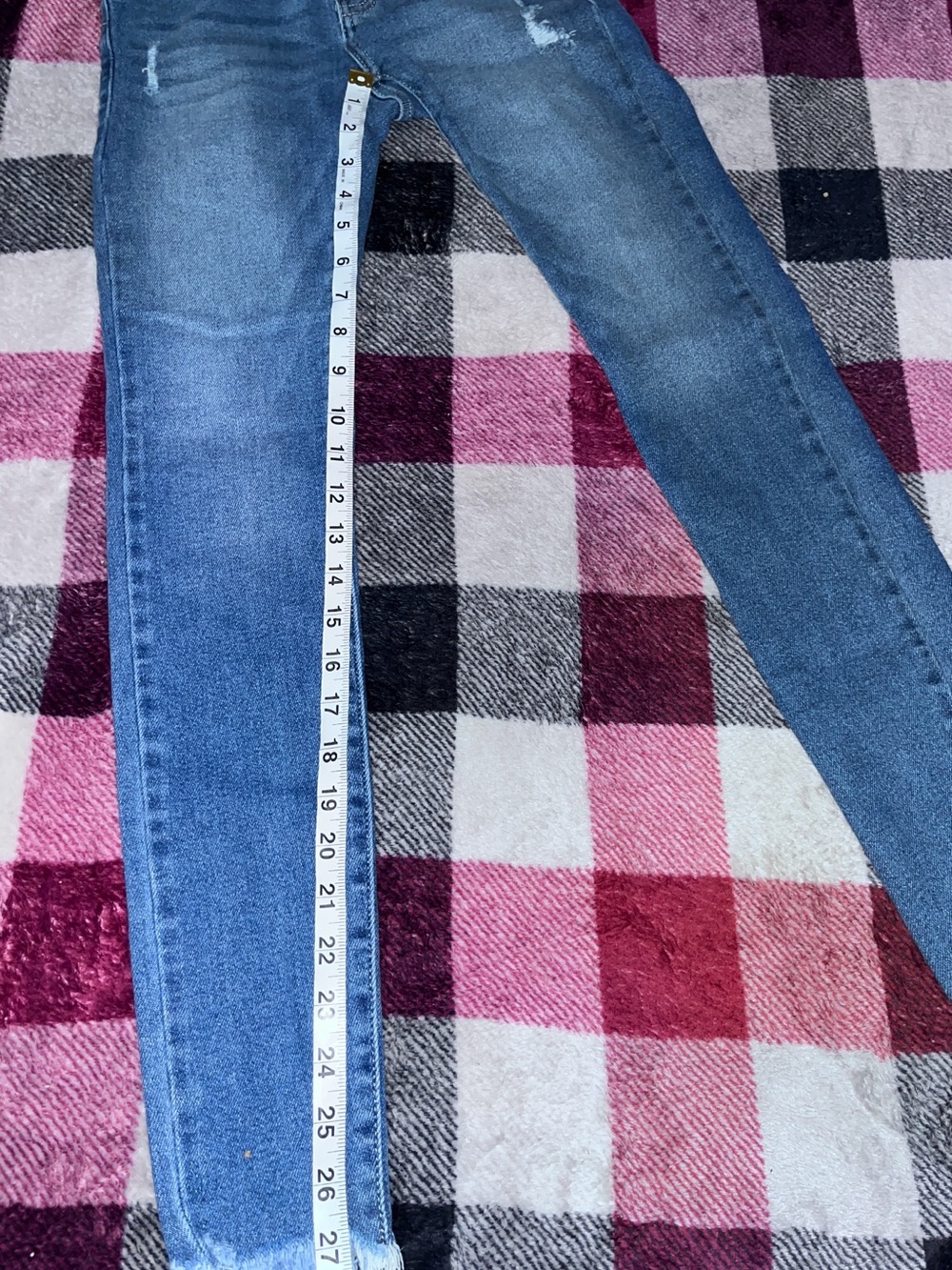 KanCan Distressed Skinny Jeans Size 23 - Picture 4 of 4